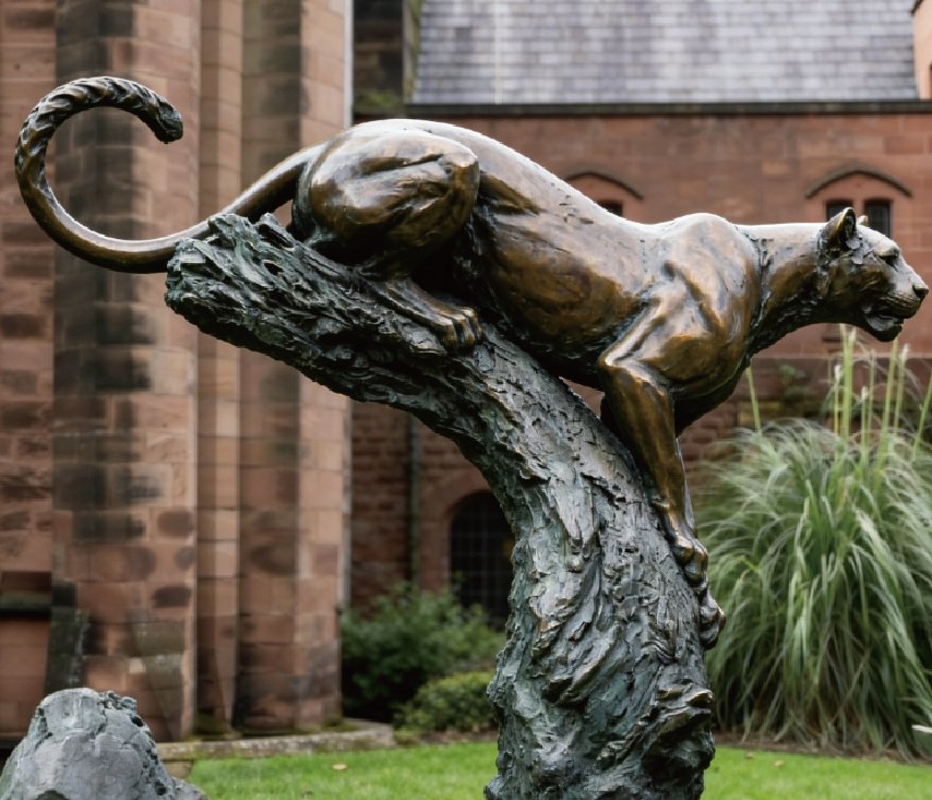 Life-size bronze animal statues including cheetah, horse, hare for garden landscapes, featuring internal steel armatures for structural safety and lost-wax casting